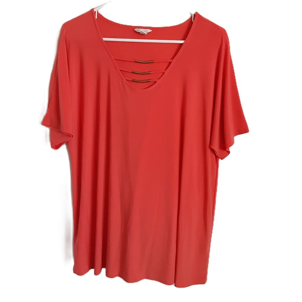 Cato Blouse Size LARGE Pullover V-Neck with Metal Accent Short Sleeves Casual